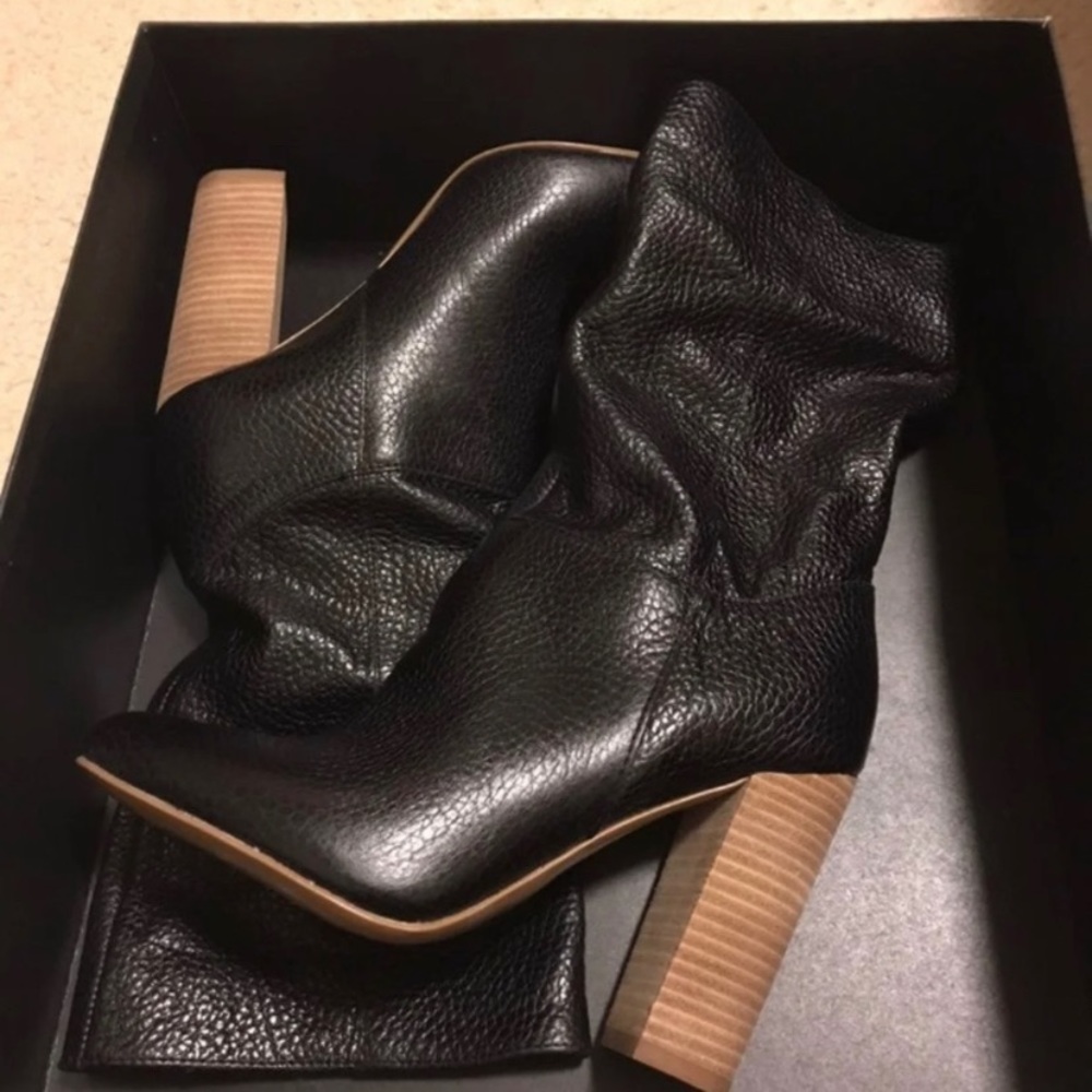 Banana republic heeled boots